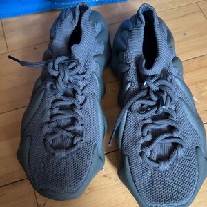 Yeezy Kids Sneakers in Dark Gray